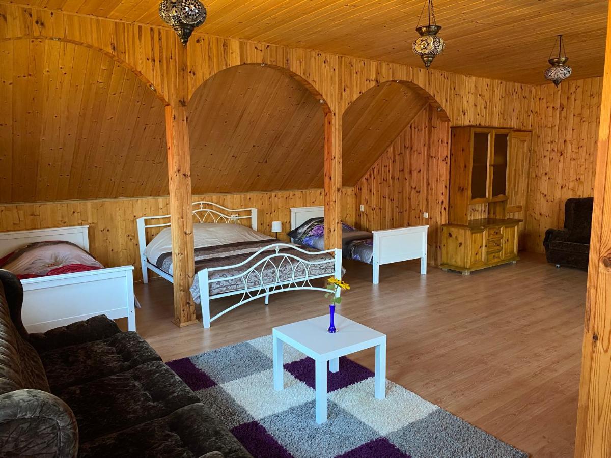Kri House Будинок відпочинку Алуксне